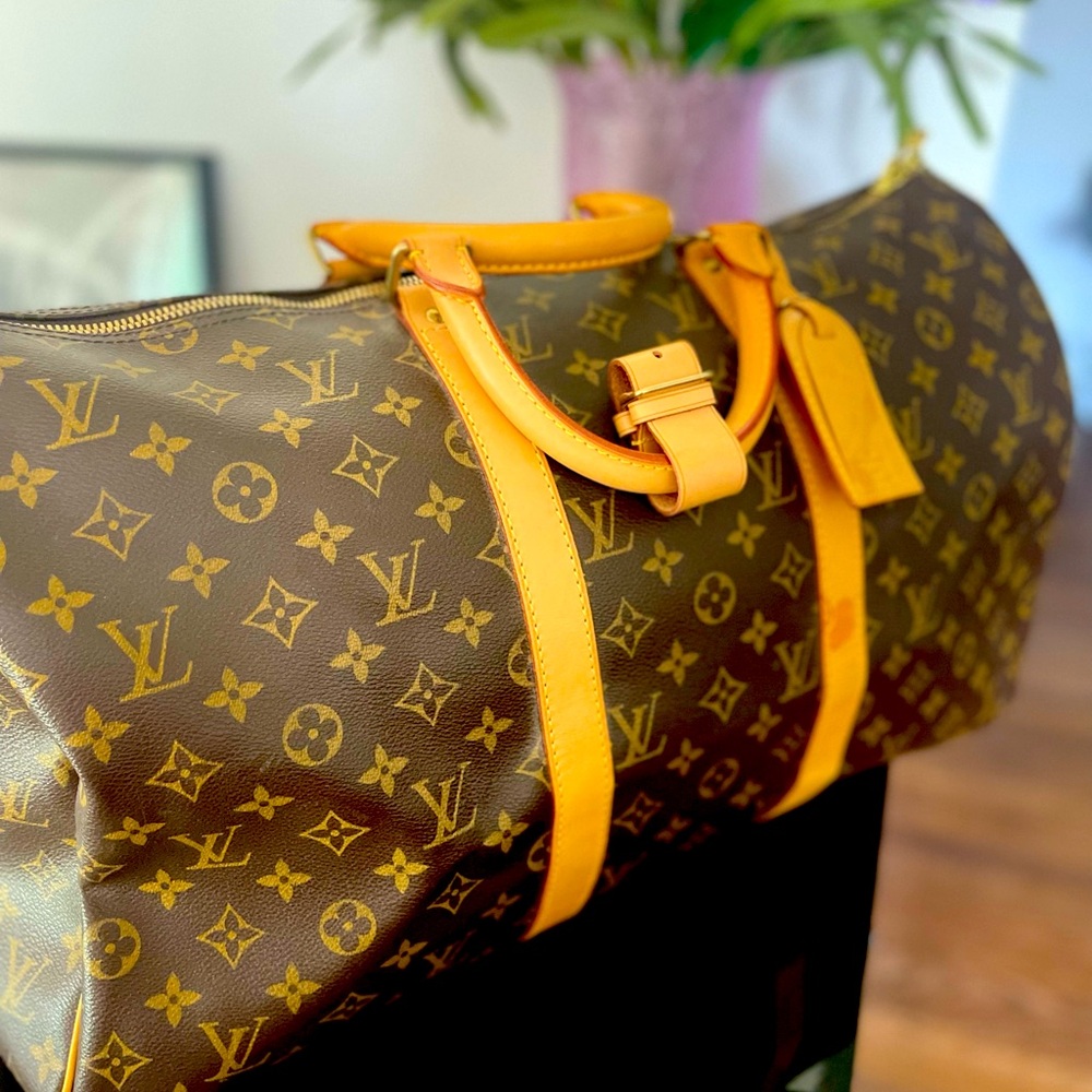 Auotentic Louis Vuitton travel bag